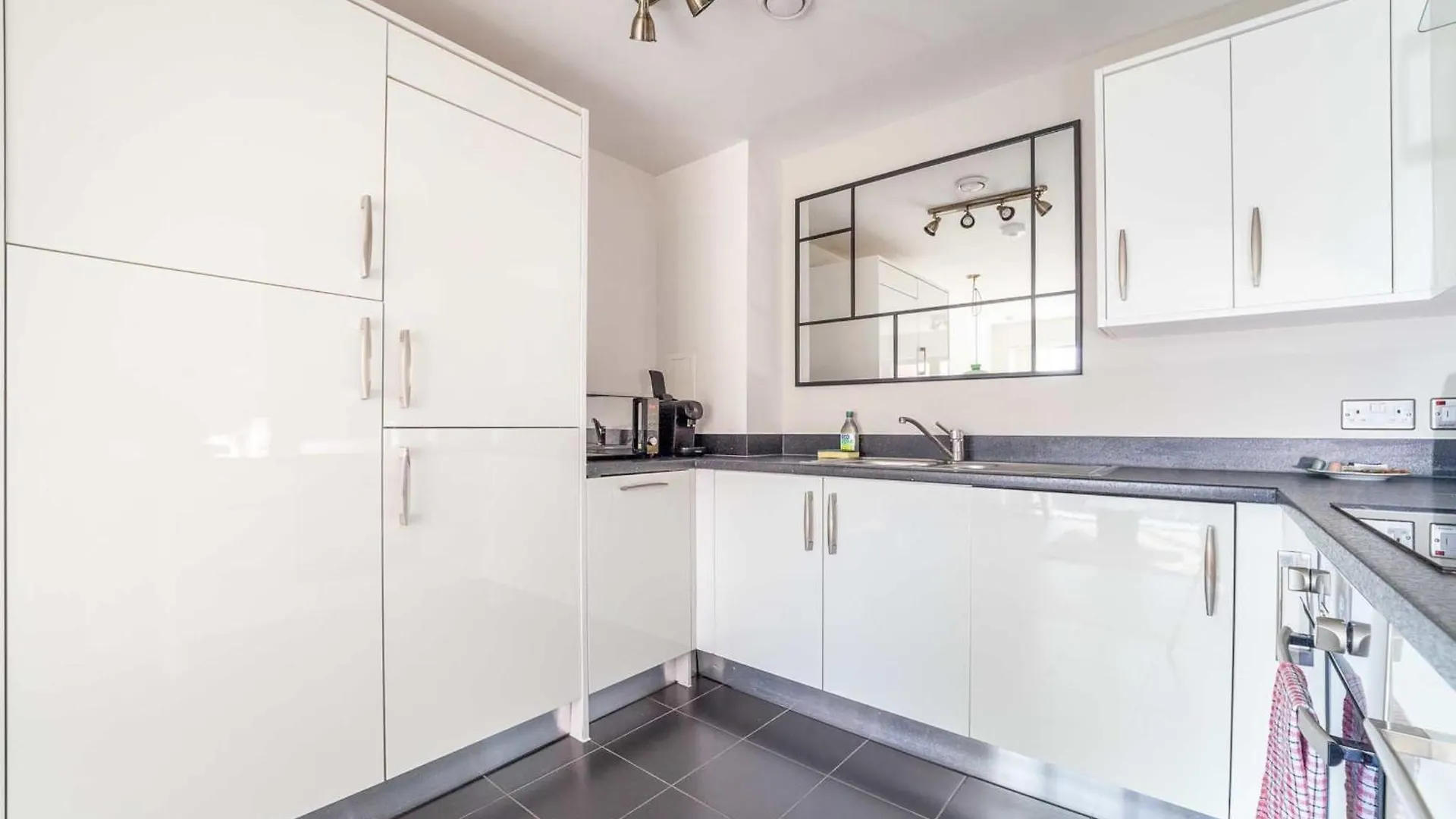 Cosy East London Retreat Apartment 0*,  United Kingdom